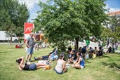 Oslava 20. výročí Fondu budoucnosti na Mánesově mostě