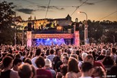Oslava 20. výročí Fondu budoucnosti na Mánesově mostě