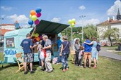 Oslava 20. výročí Fondu budoucnosti na Mánesově mostě